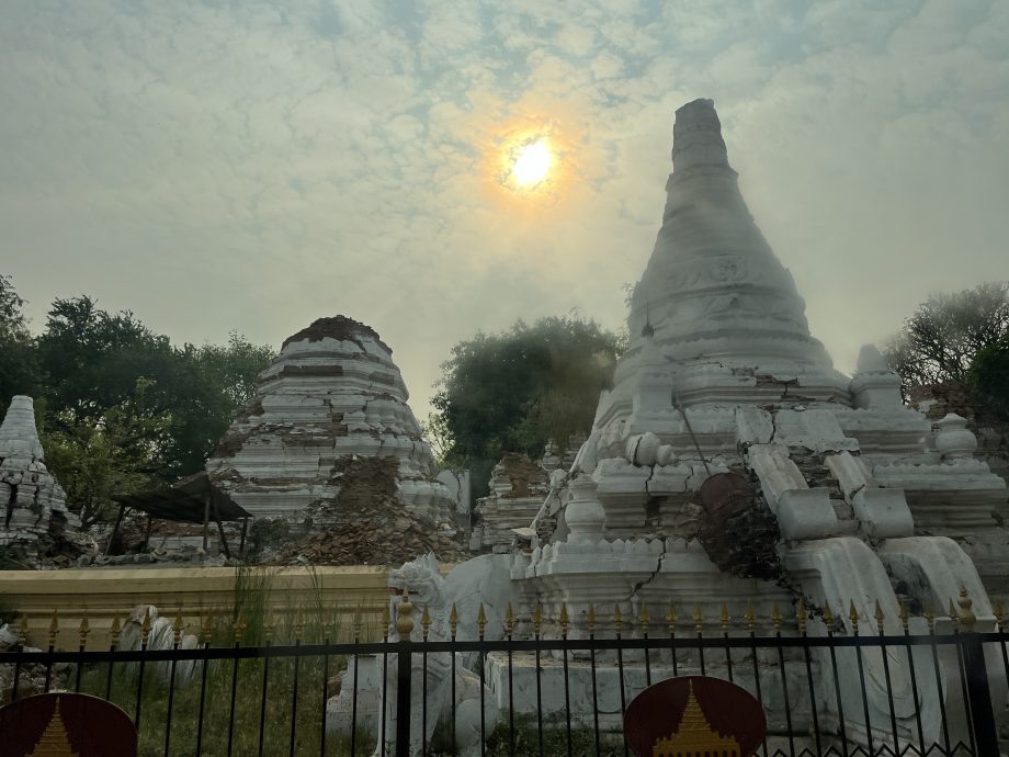 请制图集//缅甸7.7级强震|没有相机的摄影 用手机记录爱与希望