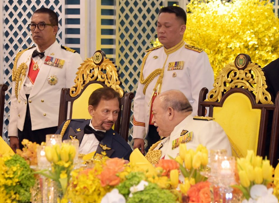 请签发(大北马)配合玻拉惹登基银禧周年庆典,端姑赛希拉鲁丁设御宴款待汶苏丹各州统治者州元首