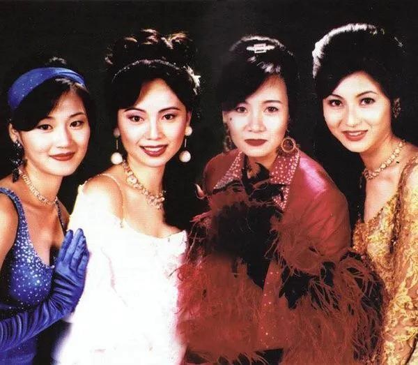 邓萃雯初出道就获力捧 坦承曾非女主角不演