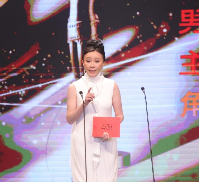 金像奖2025 | 吐槽梁朝伟两鬓斑白不染发 刘嘉玲妙论5准影帝外表	