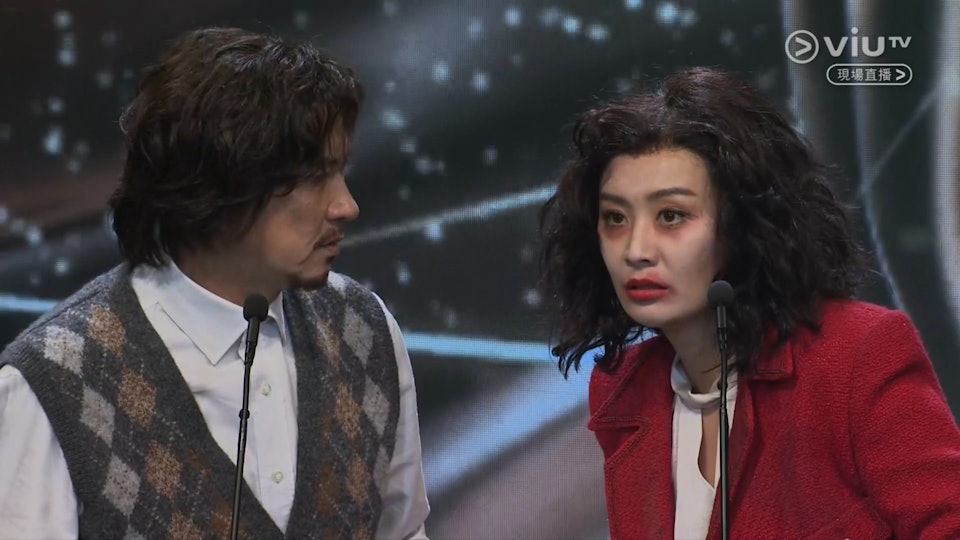 金像奖2025｜张家辉陈法拉重现《赎梦》造型 “喜欢电影都是疯子！”	