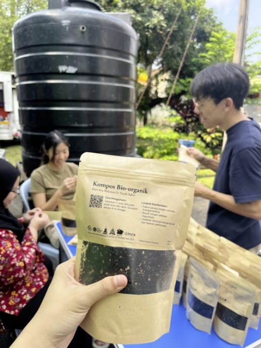 锺嘉怡／斋戒月市集的厨余回收行动
