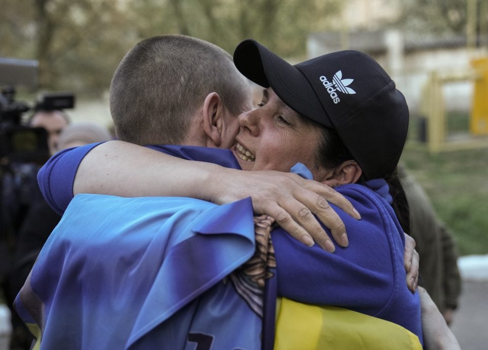 阿联酋居中斡旋　俄乌交换逾500名战俘 