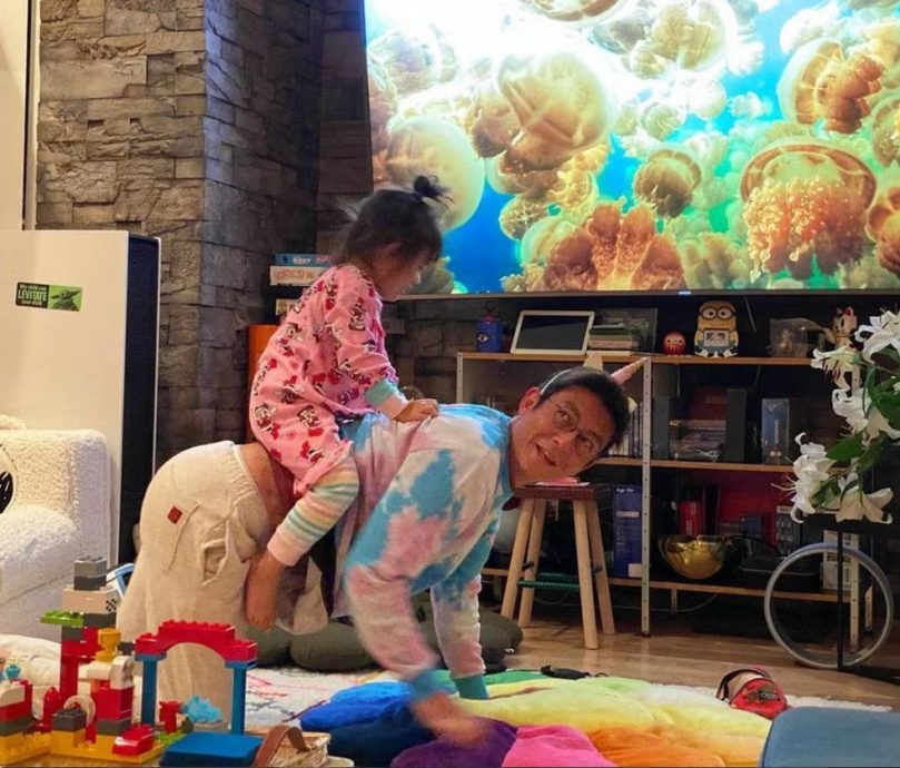 陈冠希当爸后断崖衰老 和女儿约定：将来帮我换尿布