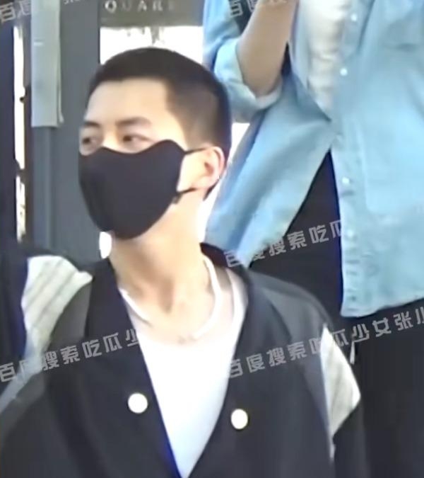 陈妍希约平头帅哥聚餐 男方眉眼酷似陈晓