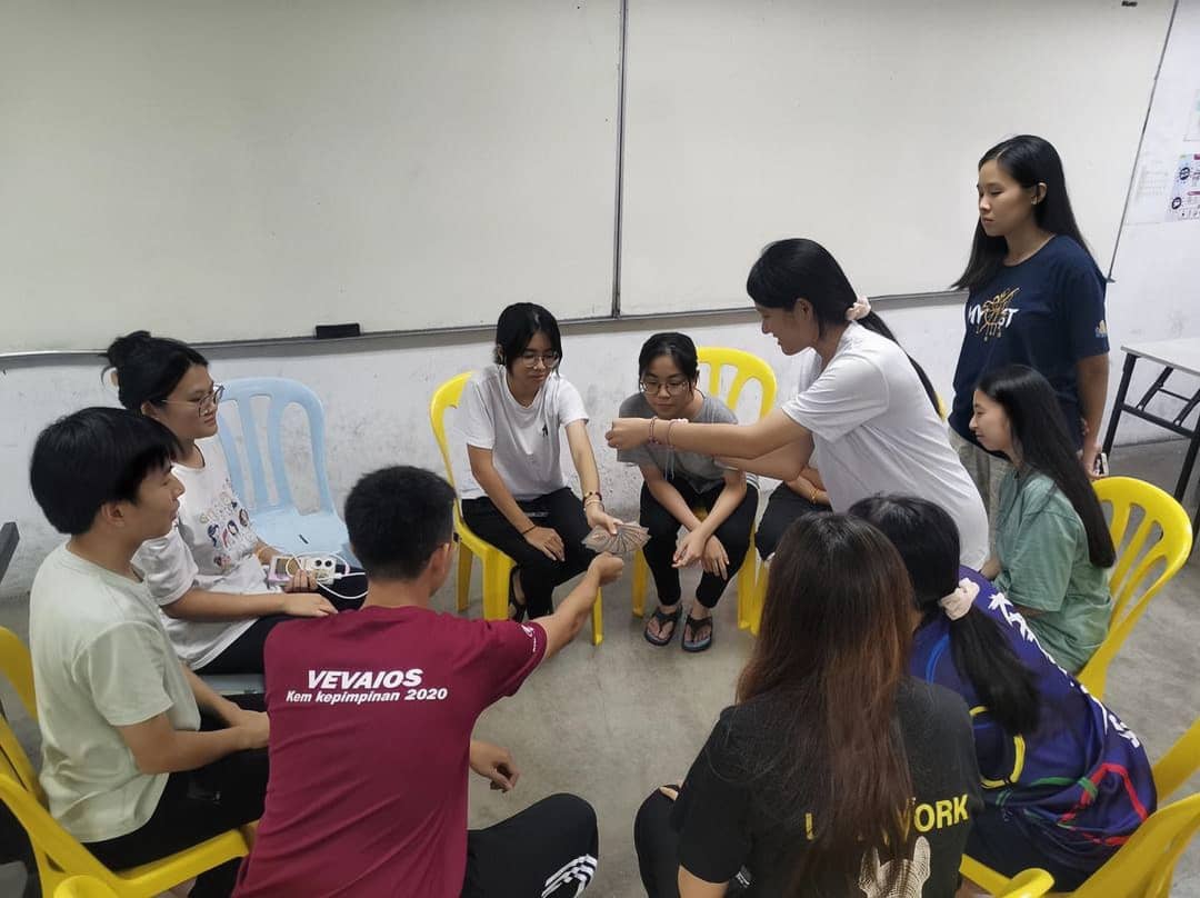 霹：学海学记|校园报道|务边霹雳大学预科班华社 独创《夏韵》MV记录回忆