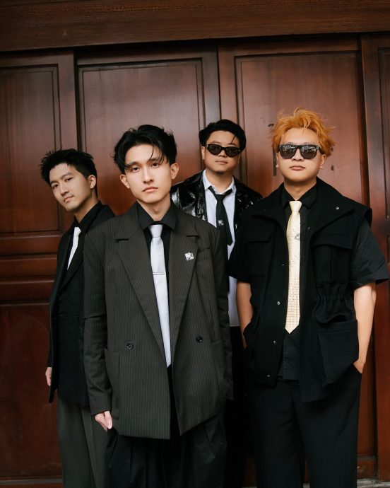 预告演出随着场地升级 冰球乐团来马想吃回本