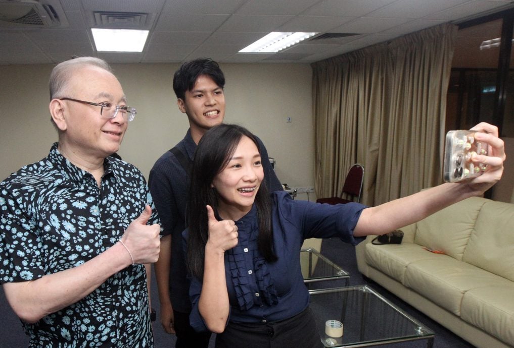 马华联邦直辖区新党员入党 | 马华需要新血永续经营 魏家祥:“马华已经老了”