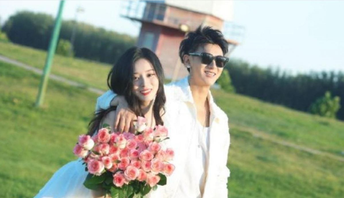 黄子韬首5万份自产卫生棉 1分人民币卖出供试用