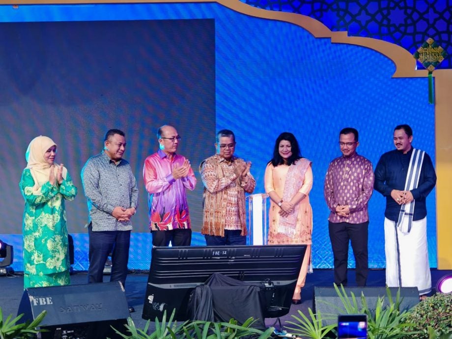 (全国版)艾伦达干:今年团结周增8项目,也吸引年轻人参与,加强人民团结