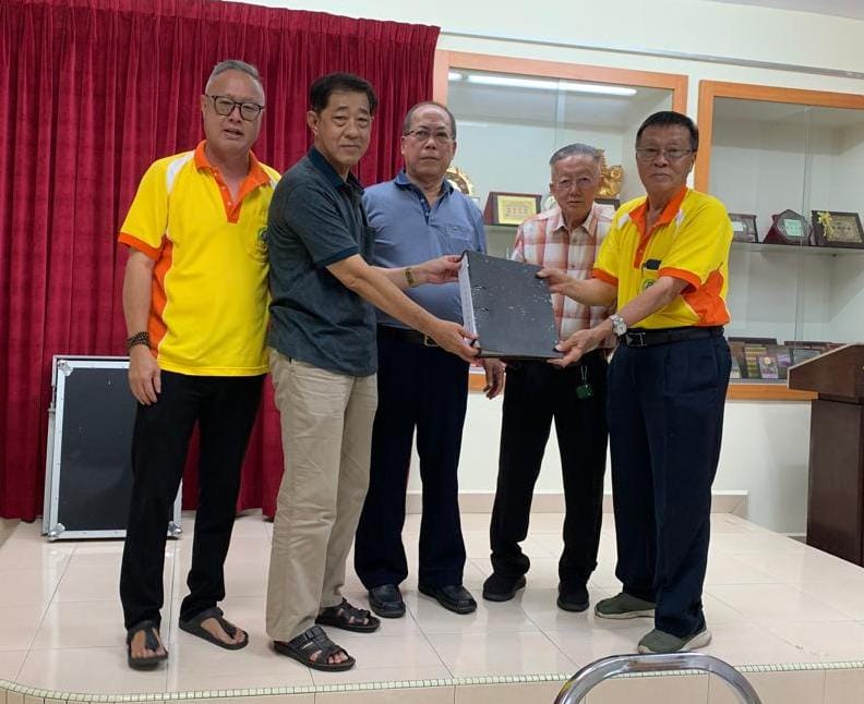 (大北马)玻南安会馆日前进行复选,由黄天保出任会长职位。