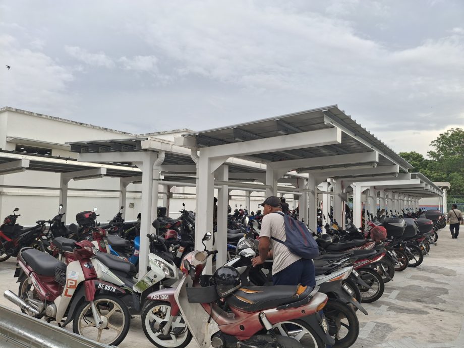 （大北马）绿量∕弃车转搭电车通勤，省钱也为绿色环境献力