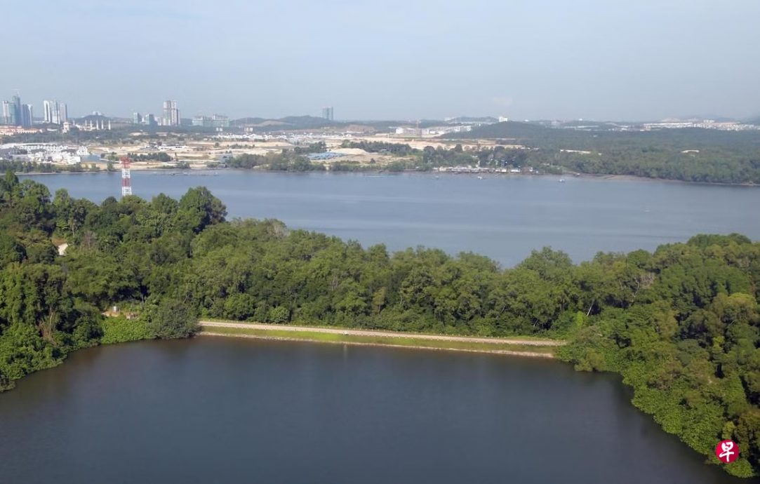 (已签发)柔:狮城二三事:3大马男子闯新加坡水域被捕