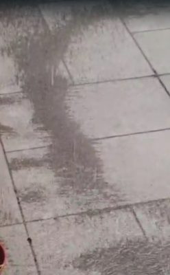  （独家）布特拉高原天然气管泄漏燃烧|视频|天空异常下“石子雨” 受灾户：车子全是沙