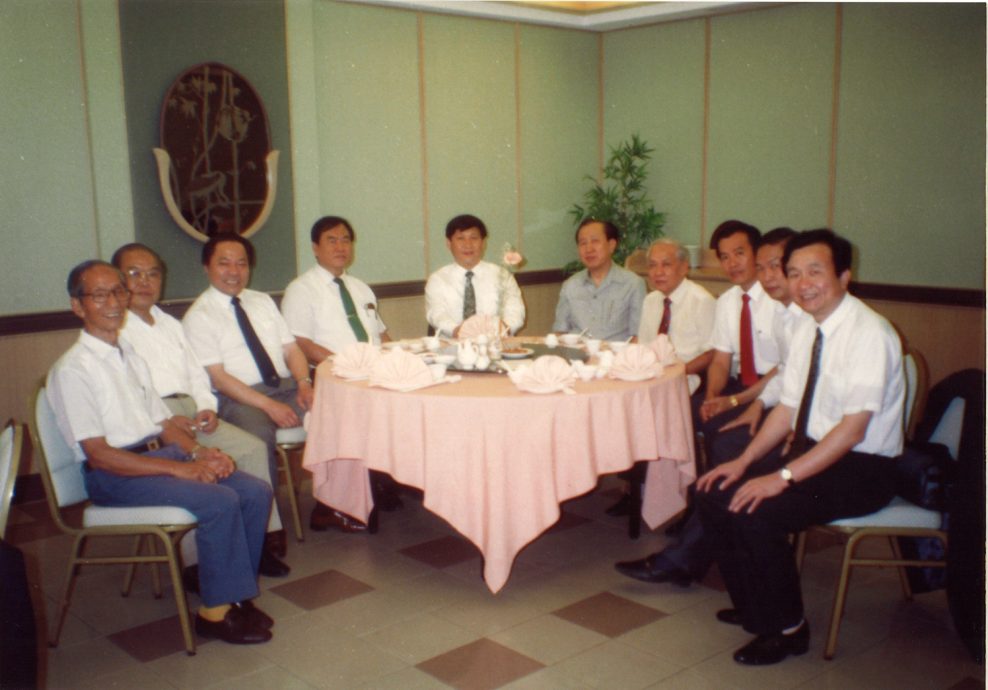 习访马特辑/配文1/到访诗巫晤张晓卿