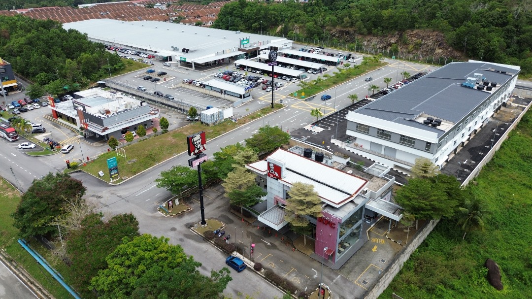 KIP产托1.18亿购4零售资产