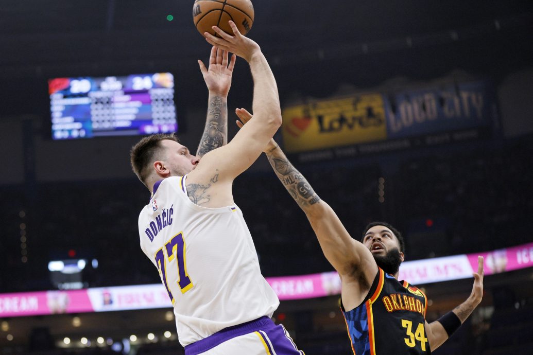 NBA|东契奇领军降三分雨  湖人狂胜领头羊雷霆