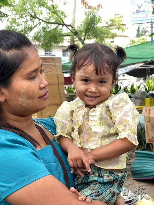 请制图集//缅甸7.7级强震|没有相机的摄影 用手机记录爱与希望
