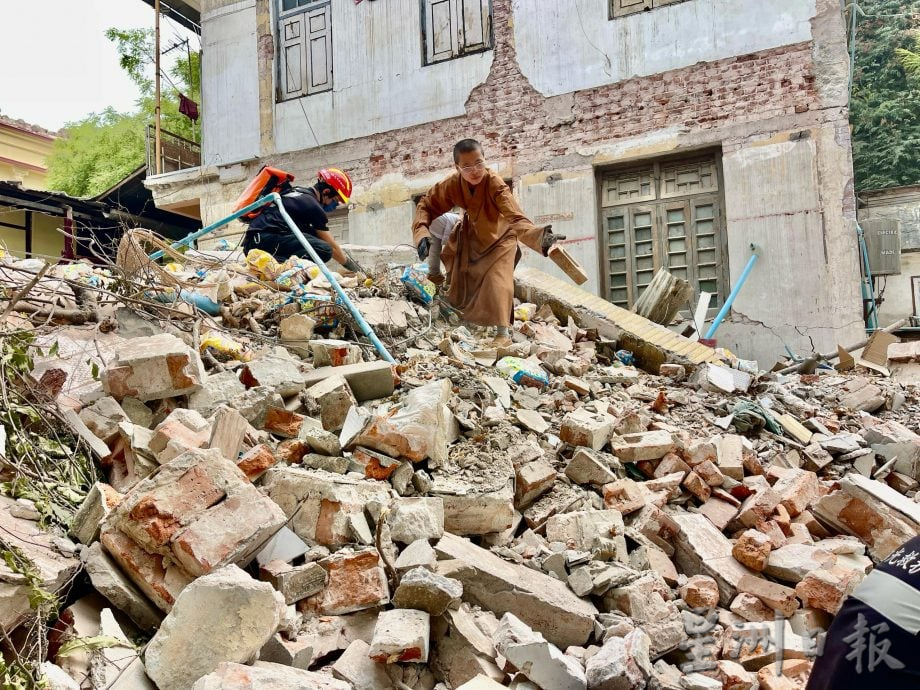 请制图集//缅甸7.7级强震|没有相机的摄影 用手机记录爱与希望
