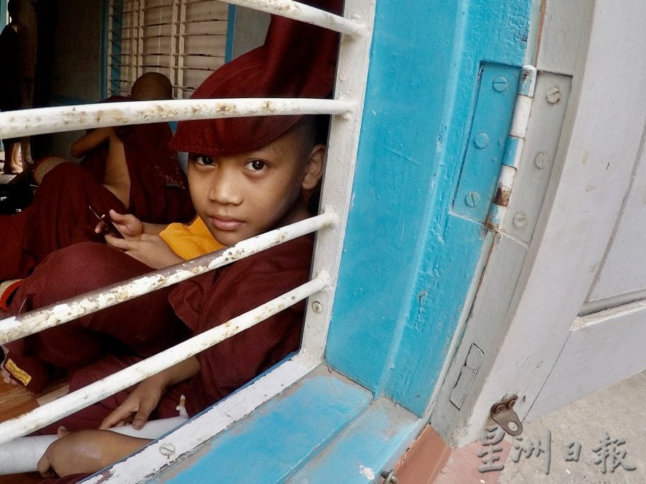 请制图集//缅甸7.7级强震|没有相机的摄影 用手机记录爱与希望