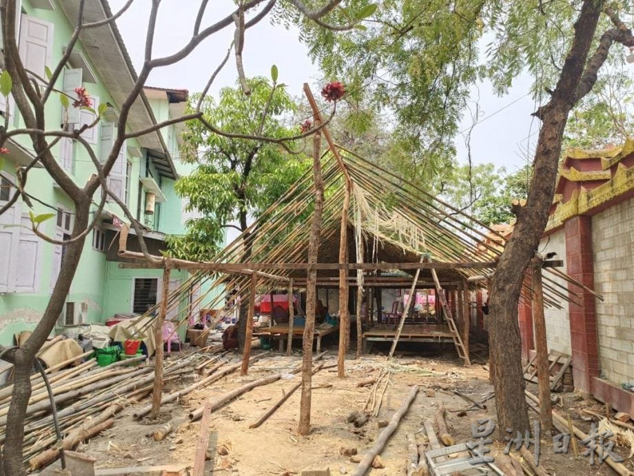 请制图集//缅甸7.7级强震|没有相机的摄影 用手机记录爱与希望