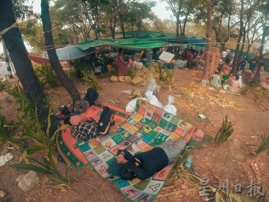 请制图集//缅甸7.7级强震|没有相机的摄影 用手机记录爱与希望