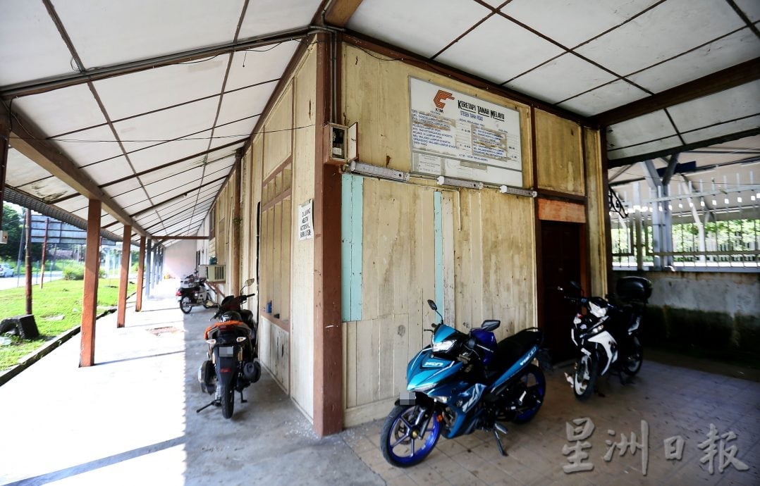 ★4月17日刊登/大霹雳封底主文/【选区趴趴走】/繁华时髦曾风光一时 打巴律留旧时背影