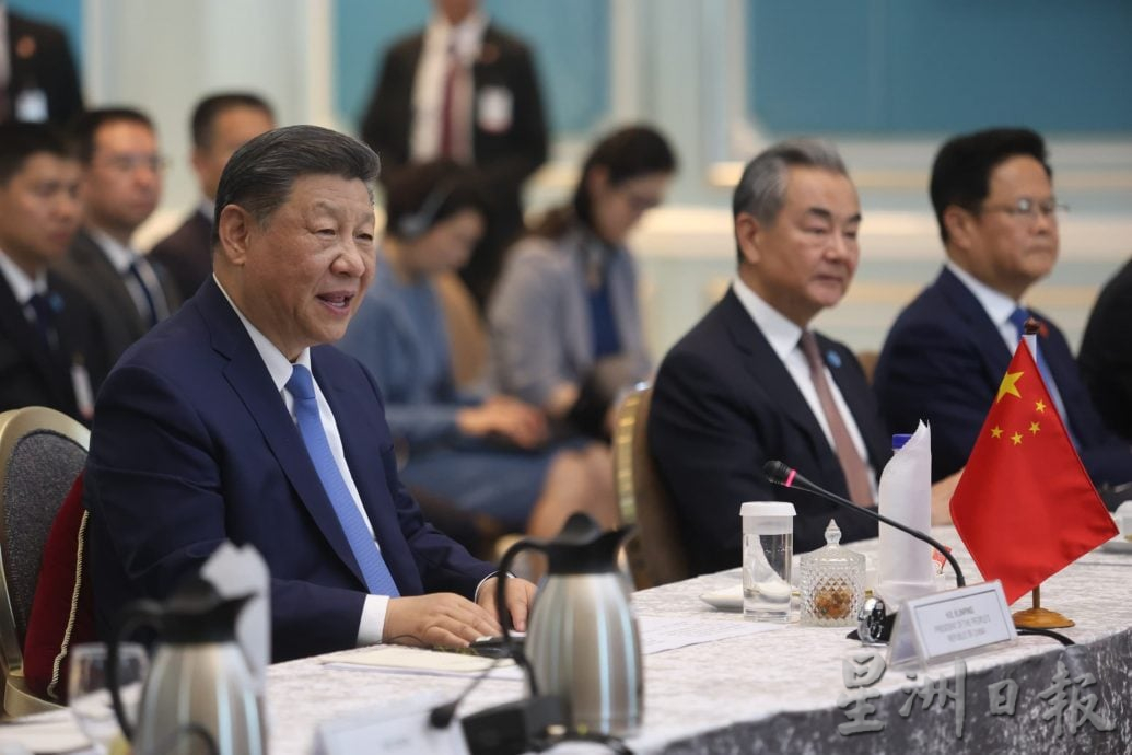 习近平访马|安华首相官邸迎习近平 举行马中双边会谈