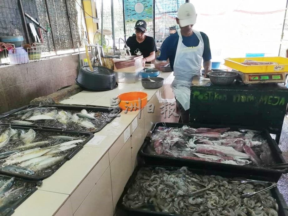 星角摄/走!到渔村吃现炸海鲜