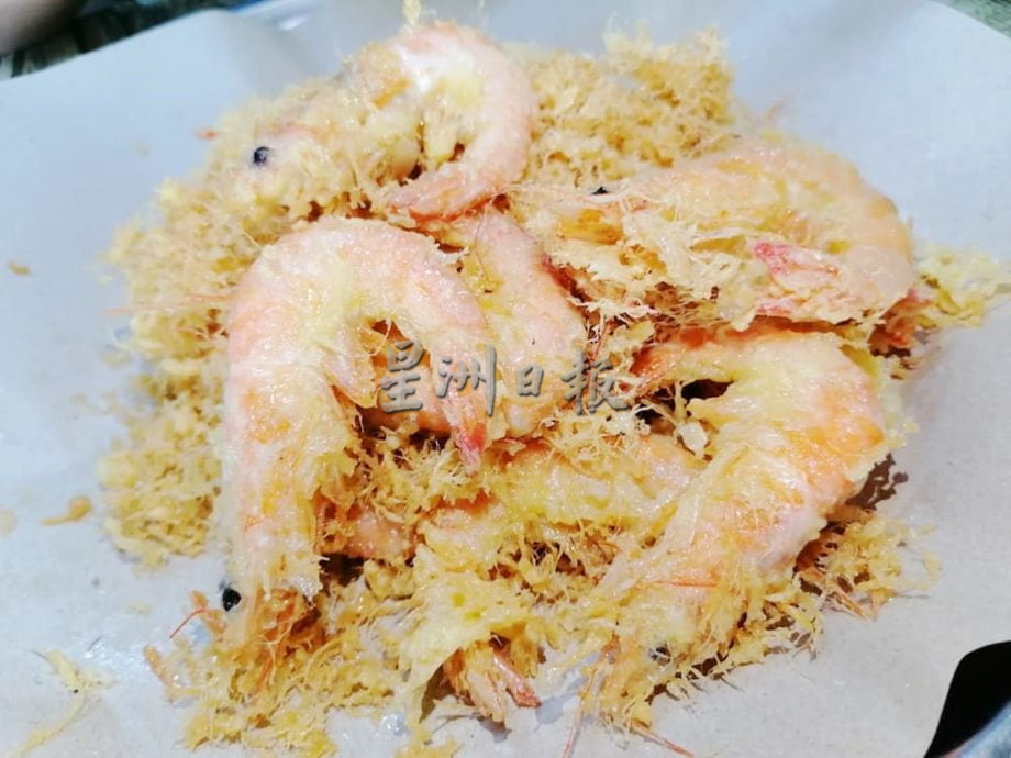 星角摄/走!到渔村吃现炸海鲜