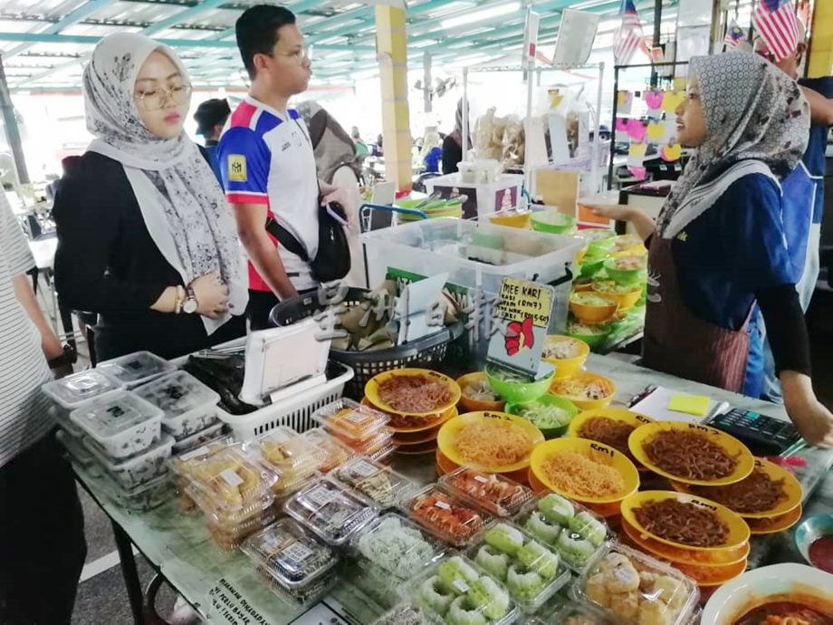 星角摄/走!到渔村吃现炸海鲜