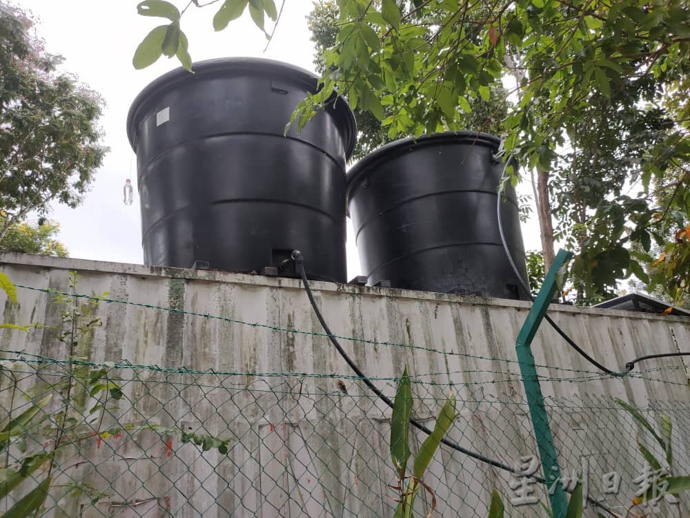请签发∕封面(大北马)新港居民自发护河美化 银发族的参与让公园生机勃勃