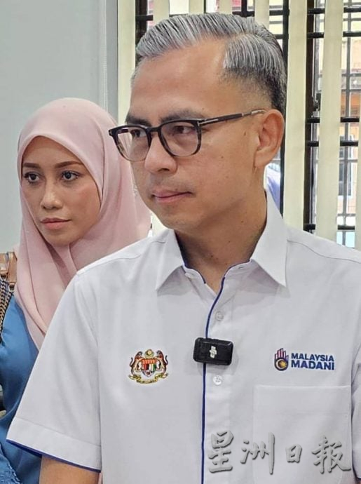 **即时国内*国：国旗插图失误| 对《星洲》后续行动  法米：交副检察司定夺