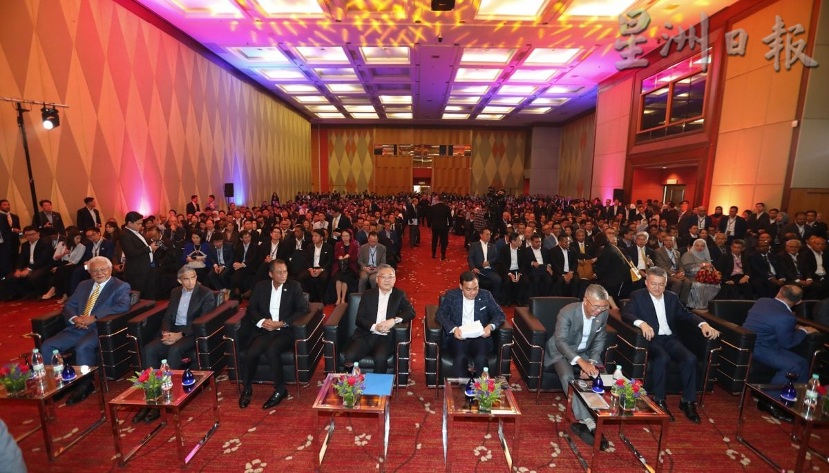 **已签发**柔：封面：柔新经济特区论坛｜两个国家，一个愿景，柔新经济特区有望成为东盟新的投资引擎