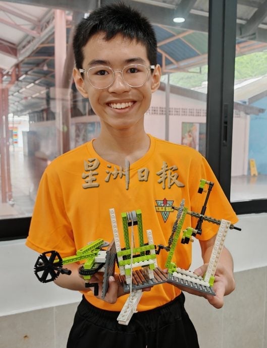 請簽發(大北馬)創客妙想:吉華S校機器人小帥擔當。