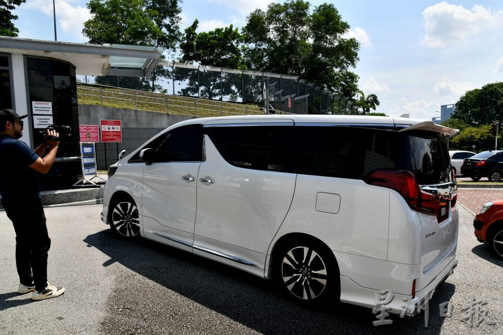 已签发//续查大马一家贪腐案·依斯迈沙比利再受召录供