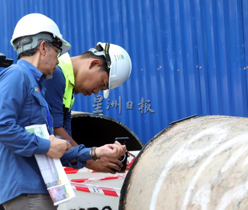 雪总警长：布特拉高原气爆事故被掩埋挖土机位置已锁定 