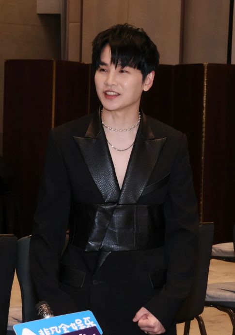 Toro遭粉丝跟踪回家 牛奶笑亏“特别体验要珍惜”