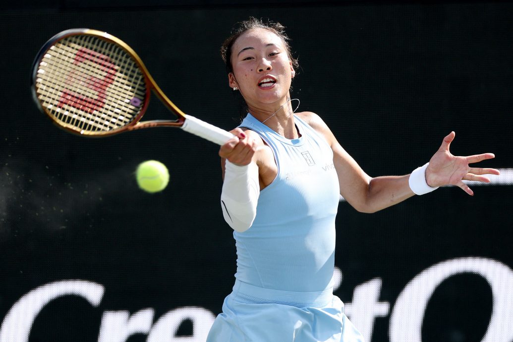 WTA500查尔斯顿网球赛|在比赛扔香蕉皮解压 钦文首晋红土赛8强