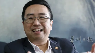 郑立慷：网传消息无稽  11议员没撤支持安华