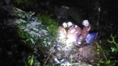 婚宴后共车回家翻落山 表兄弟2死1伤