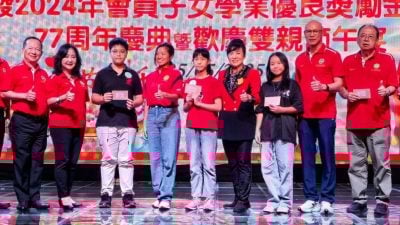 黄小娟：坚持服务乡亲　  西海岸四邑关怀老幼
