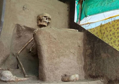 1000年前盘坐人骨出土　博物馆无法收藏原因好荒谬