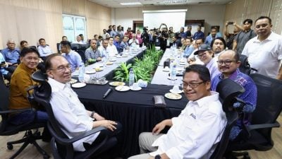 安华：稳定优先 希盟国阵沙盟合作战州选