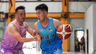 崇正人篮赛掀幔 5队争锦标