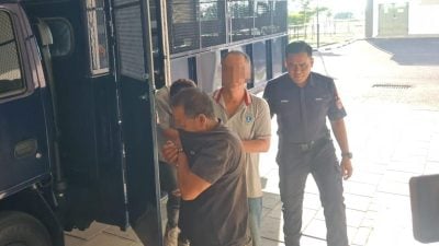 破坏智能停车收费道闸被捕 62岁男子延扣2天助查