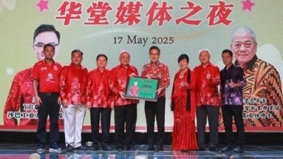 吴添泉吁华社共护中文媒体 中文报是华社舆论喉舌与精神支柱