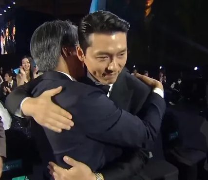 2025百想 | 曹政奭“扮女装”得影帝慌了 全度妍击败宋慧乔5度封后