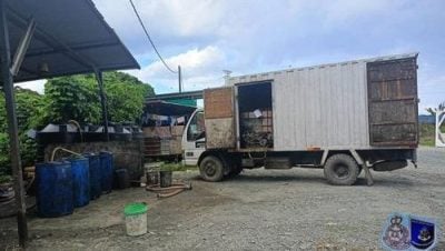 捣毁棕油非法转运活动 水警MPOB逮2男