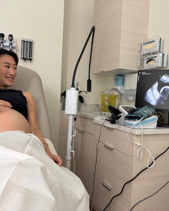 42岁谢婷婷宣布怀二胎 挺巨肚喜晒超音波照